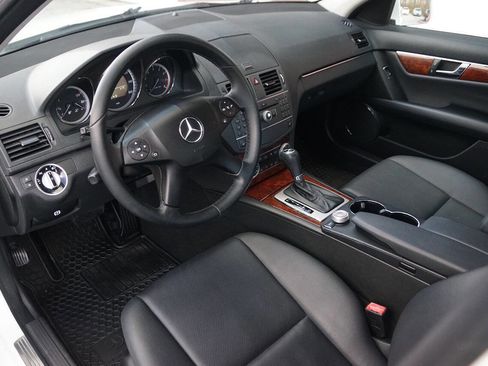 Used 2011 Mercedes-Benz C 300 4MATIC Sedan image 21