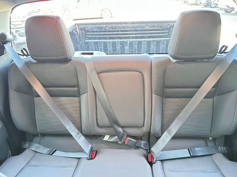 Used 2024 Nissan Frontier SV image 38