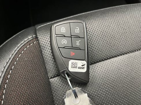 Used 2024 Chevrolet Equinox EV RS image 29