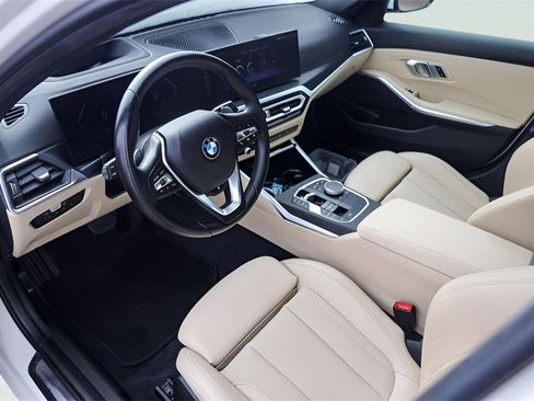 Used 2023 BMW 330i Sedan w/ Premium Package image 13
