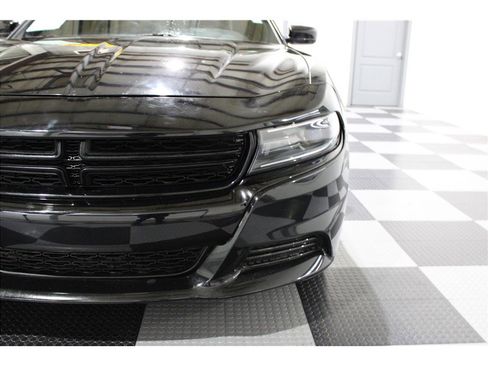 Used 2020 Dodge Charger SXT w/ Leather Interior Group image 8