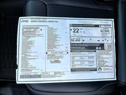 New 2025 Jeep Grand Cherokee Limited w/ Luxury Tech Group II image 32