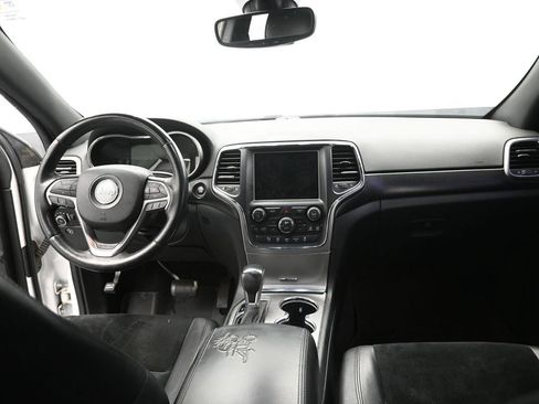 Used 2018 Jeep Grand Cherokee Altitude image 14