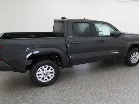 New 2026 Toyota Tacoma SR5 image 10