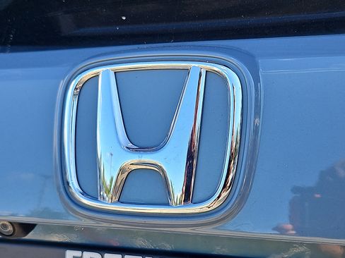 Used 2018 Honda Civic EX-L image 32
