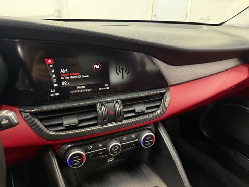 Used 2018 Alfa Romeo Giulia Ti RWD image 16