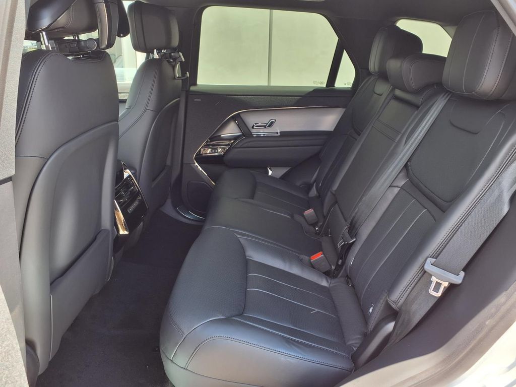 New 2026 Land Rover Range Rover Sport SE AWD/4WD image 8