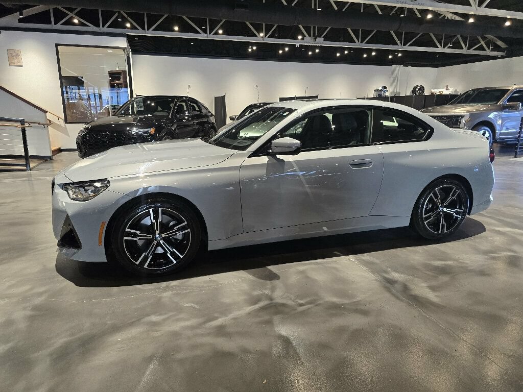 Used 2026 BMW 230i xDrive Coupe AWD/4WD image 8