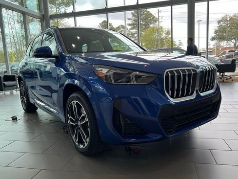 Used 2025 BMW X1 xDrive28i w/ Premium Package image 2