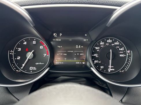 Used 2019 Alfa Romeo Giulia w/ Cold Weather Package RWD image 22