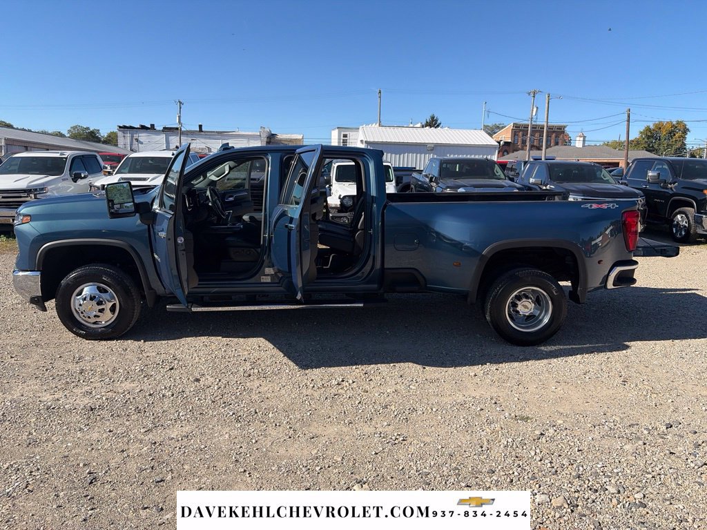 Used 2024 Chevrolet Silverado 3500 LTZ w/ LTZ Plus Package AWD/4WD image 34