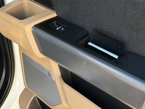 Used 2022 Ford F150 Lariat image 17