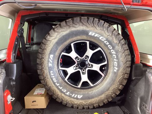 Used 2020 Jeep Wrangler Unlimited Rubicon w/ Advanced Safety Group AWD/4WD image 28