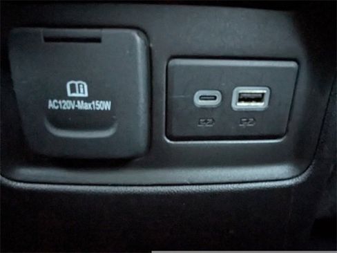 Used 2023 GMC Acadia SLT image 15