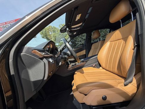 Used 2013 Mercedes-Benz E 350 BlueTEC Sedan image 5