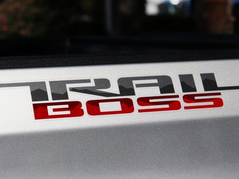 Used 2020 Chevrolet Silverado 1500 LT Trail Boss w/ Convenience Package image 41