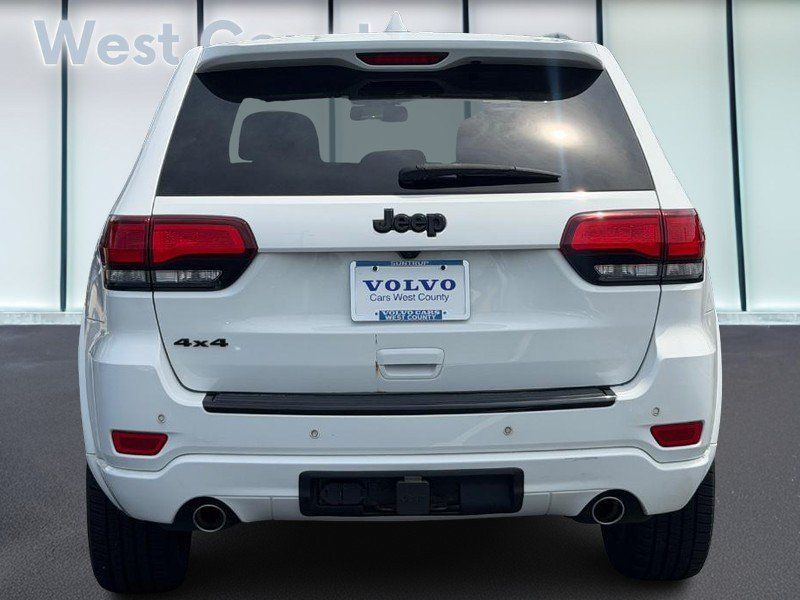 Used 2015 Jeep Grand Cherokee Altitude AWD/4WD image 6
