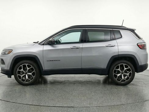 Used 2025 Jeep Compass Limited image 5