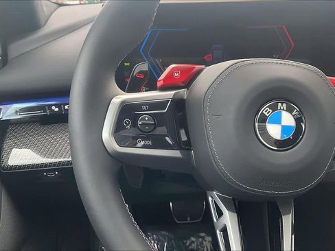 Used 2026 BMW M5 w/ Executive Package image 23