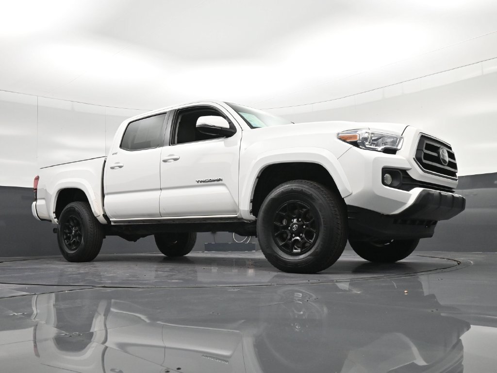 Used 2022 Toyota Tacoma SR5 w/ Technology Package RWD image 31