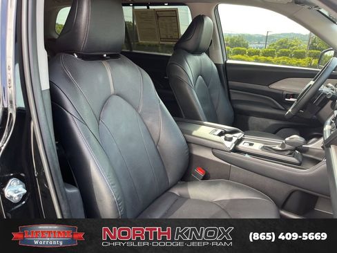 Used 2026 Toyota Grand Highlander AWD image 30