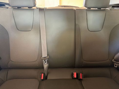 Used 2025 Buick Encore GX Preferred image 32