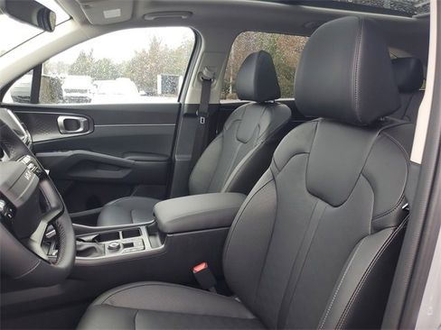 New 2026 Kia Sorento S image 14