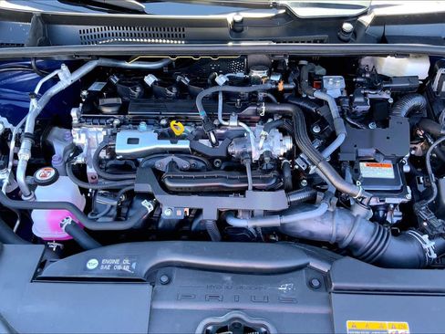 Used 2023 Toyota Prius LE FWD image 31