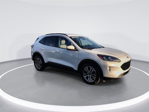 Used 2021 Ford Escape SEL w/ Technology Package image 2