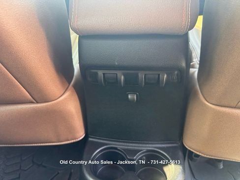 Used 2016 Jeep Wrangler Unlimited Sahara AWD/4WD image 24