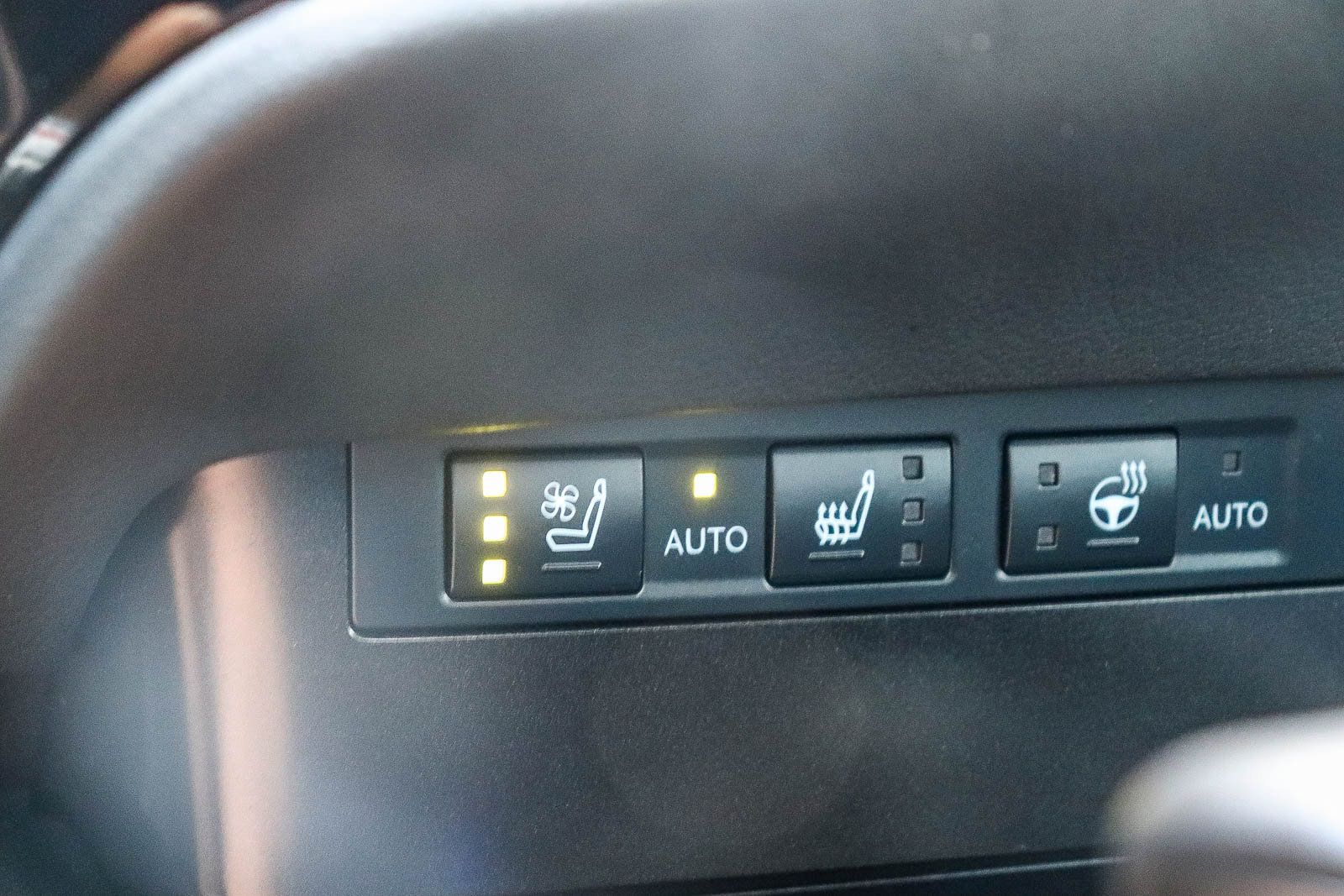 Certified 2024 Lexus ES 350 w/ Premium Package FWD image 28