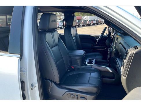 Used 2023 Chevrolet Silverado 3500 High Country w/ Z71 Off-Road Package AWD/4WD image 8