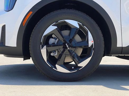New 2026 Kia Sorento EX FWD image 11