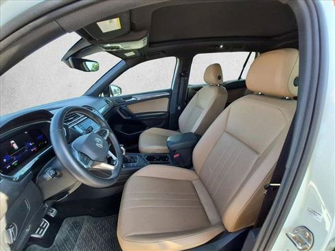 Used 2023 Volkswagen Tiguan SE R-Line FWD image 12