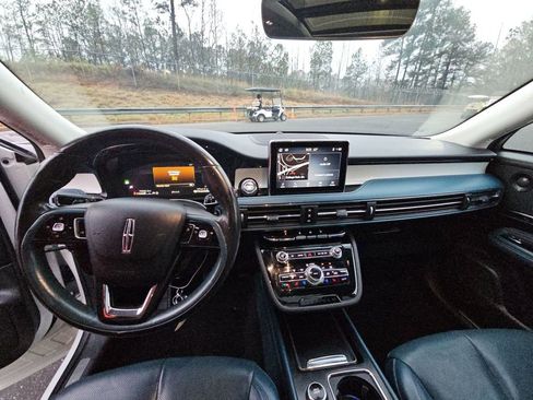 Used 2021 Lincoln Corsair Reserve w/ Elements Package image 13