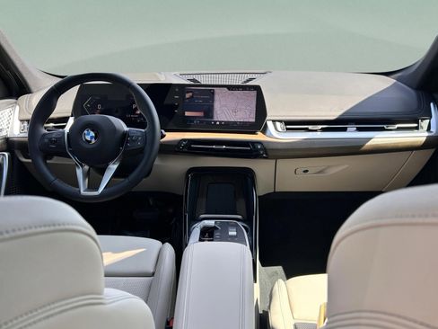 New 2025 BMW X1 xDrive28i w/ Technology Package image 8