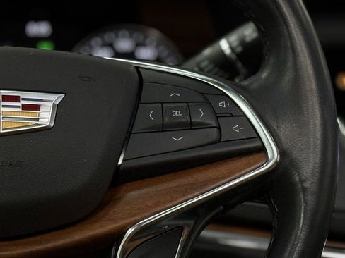 Used 2022 Cadillac XT5 Premium Luxury w/ LPO, Floor Liner Package image 33