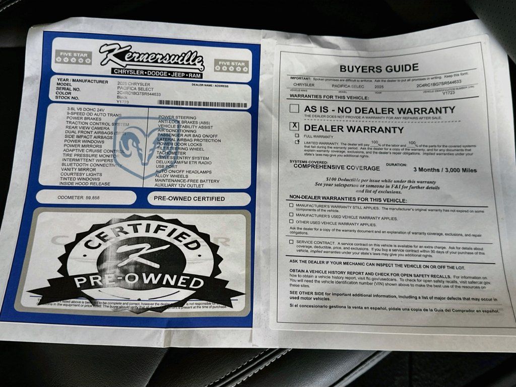 Used 2025 Chrysler Pacifica Select FWD image 35