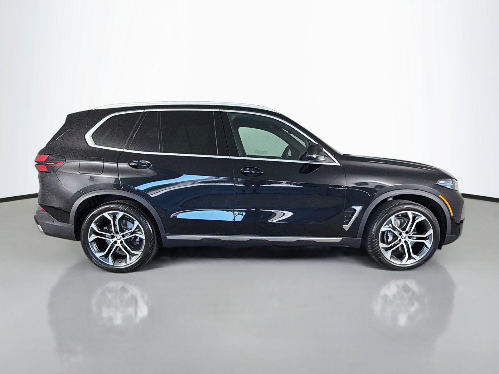 Used 2026 BMW X5 sDrive40i w/ Premium Package RWD image 8