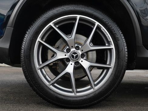 Used 2021 Mercedes-Benz GLC 300 4MATIC image 17