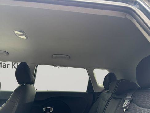 Used 2015 Kia Soul + FWD image 32