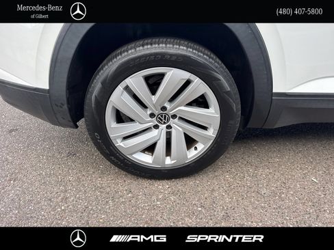 Used 2021 Volkswagen Atlas Cross Sport SE w/ Panoramic Sunroof Package FWD image 6