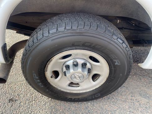 Used 2015 Chevrolet Express 2500 image 34