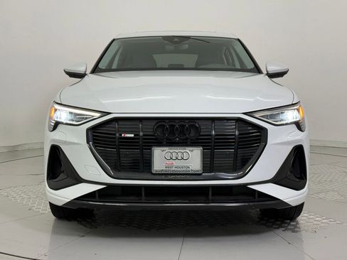 Used 2022 Audi e-tron Premium Plus w/ Premium Plus Package image 6
