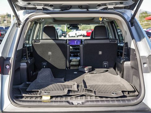 Certified 2025 Toyota Grand Highlander FWD image 26