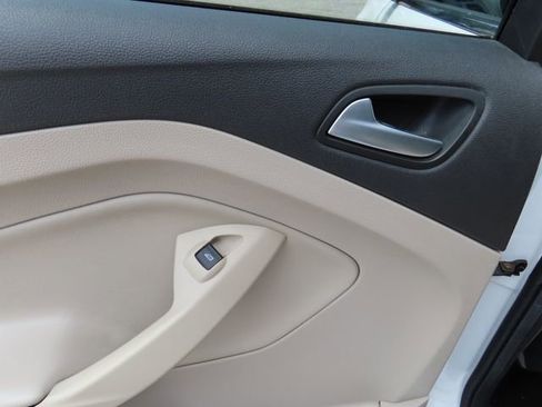 Used 2018 Ford Escape SE w/ SE Sync 3 Package FWD image 10