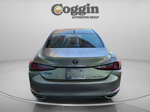 Used 2020 Lexus ES 350 w/ Premium Package FWD image 4