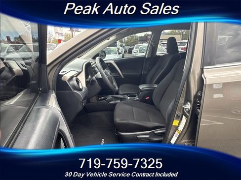Used 2015 Toyota RAV4 LE image 11