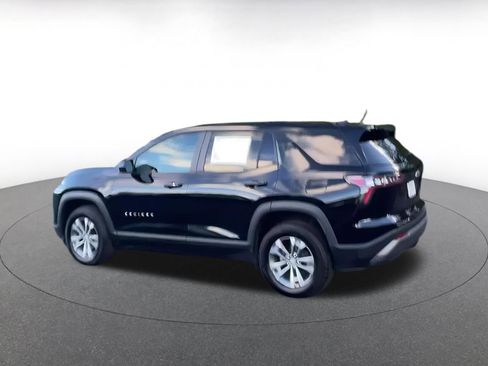 Used 2025 Chevrolet Equinox LT image 4