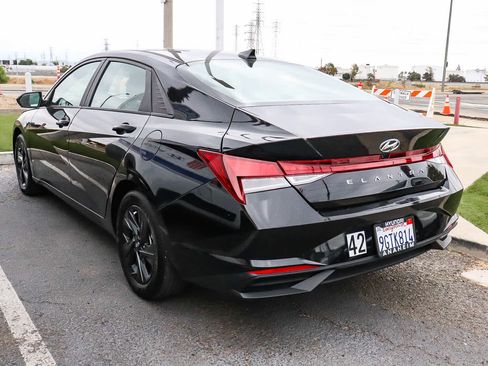 Used 2023 Hyundai Elantra SEL FWD image 6